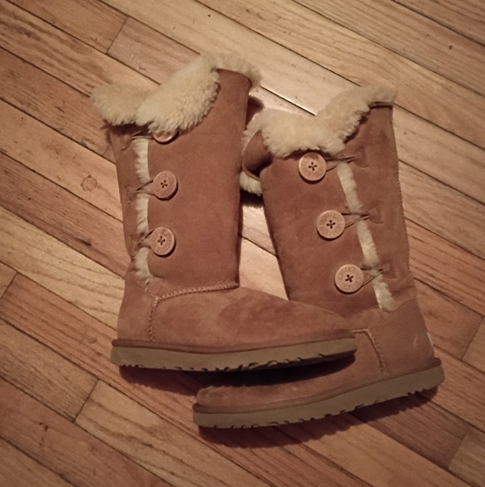 UGG Bailey Button Chestnut Suede Mid-Calf Boots Size USA 7